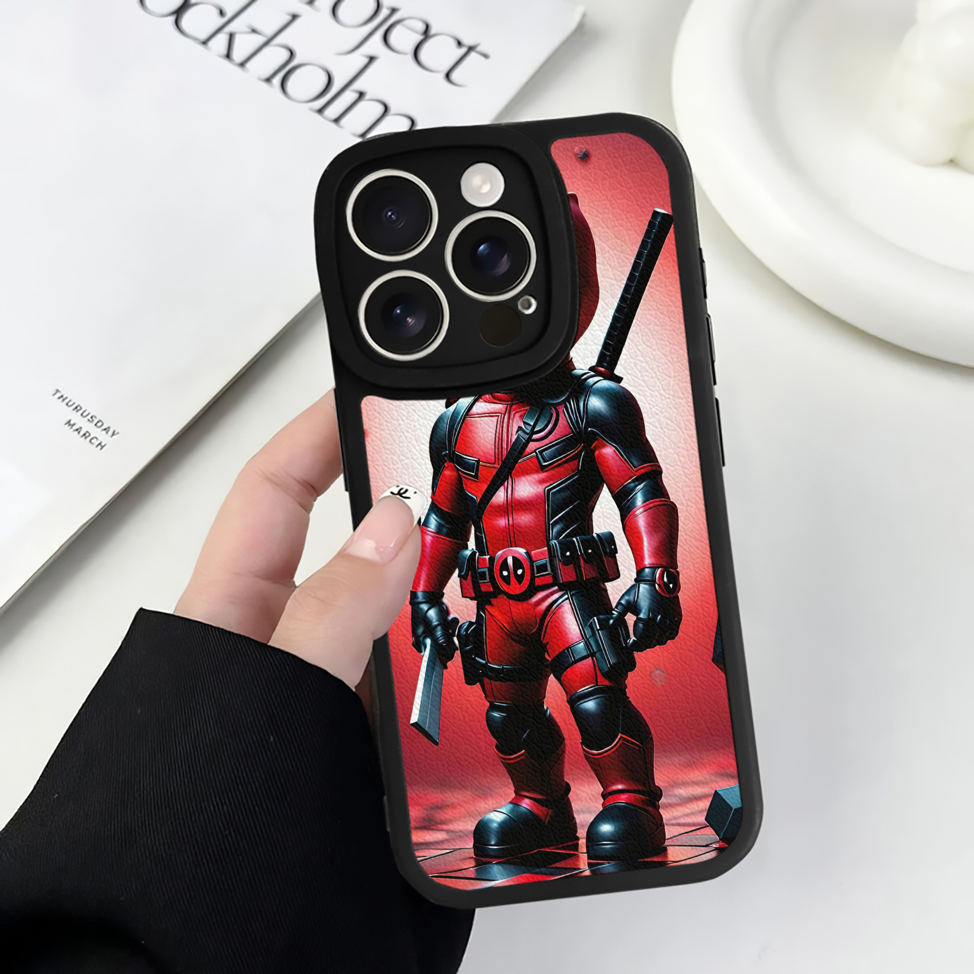 Deadpool デッドプール 【iPhone 16シリーズ対応】シリコンスマホケース（レザー調） 材質：シリコン